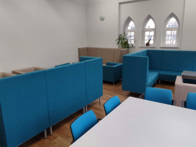 MODUS system siedzisk - wyposażenie I LO Głogów