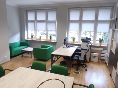 Gabinet Dyrektora -meble gabinetowe, sofa i fotel konferencyjny